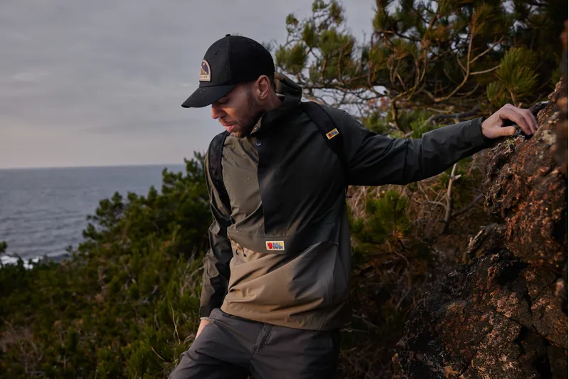 Fjallraven Mens Vardag Hydratic Anorak Deep Forest/Laurel Green-11